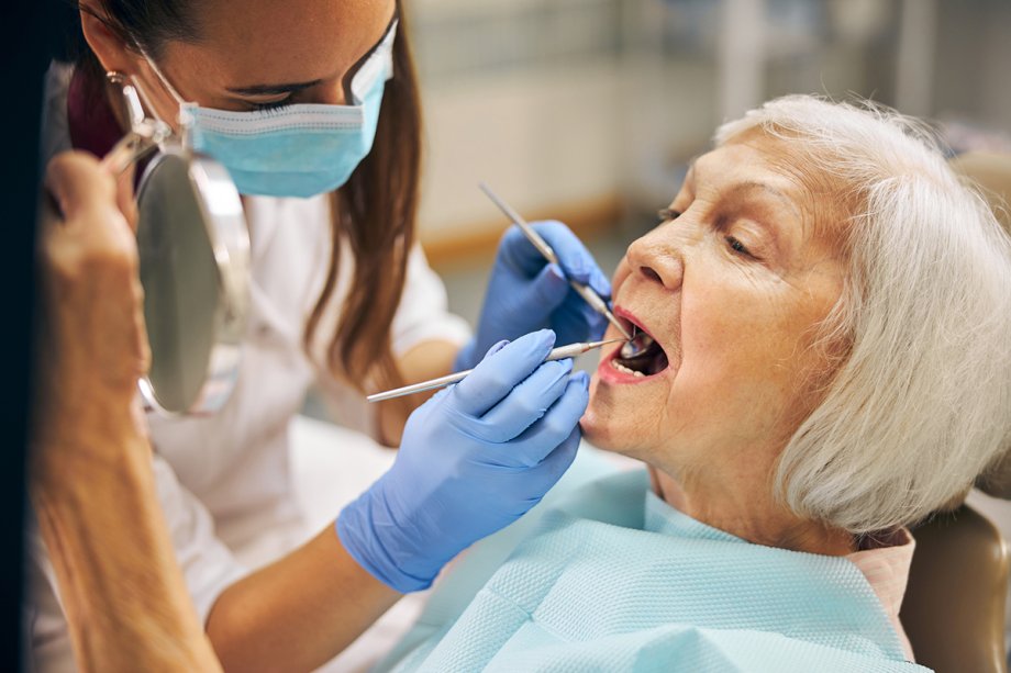 Full Mouth Restoration vs. Dental Implants: Which is Right for You?