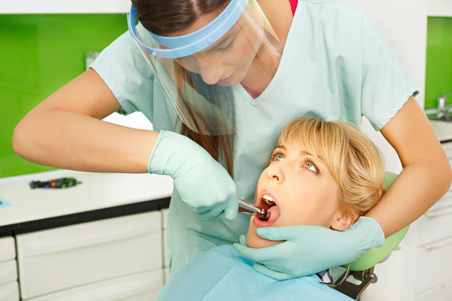 How Long Does A Tooth Extraction Take?